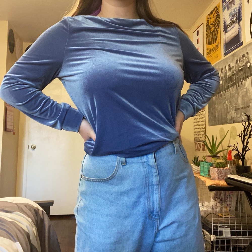 BLUE VELVET LONG SLEEVE